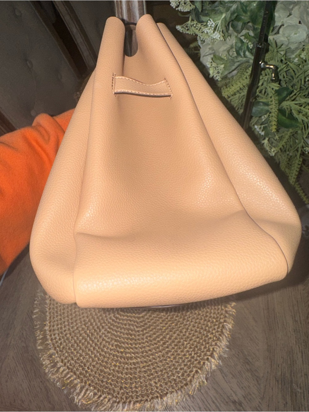 NWOT DKNY Pebbled Leather Tote in Beige with Statement Piece Bag Charm - Picture 8 of 9